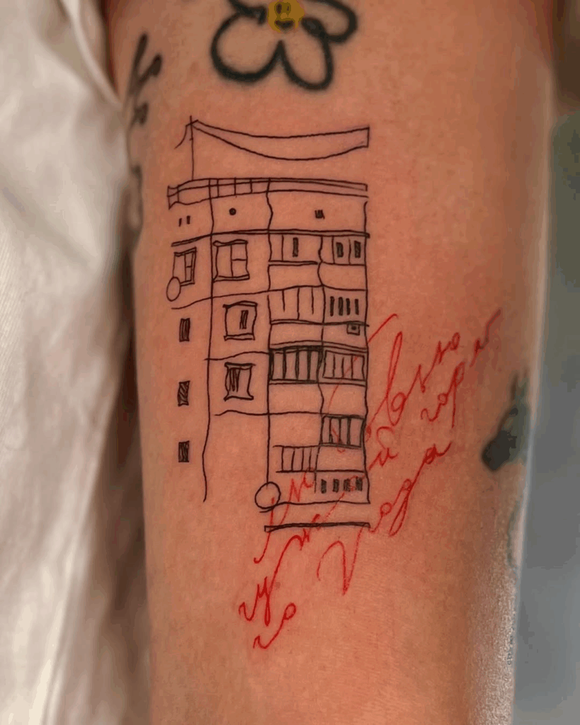 fine line tattoos stockholm tattoo studio @beehive.tattoo @lizavashkevich_tattoo