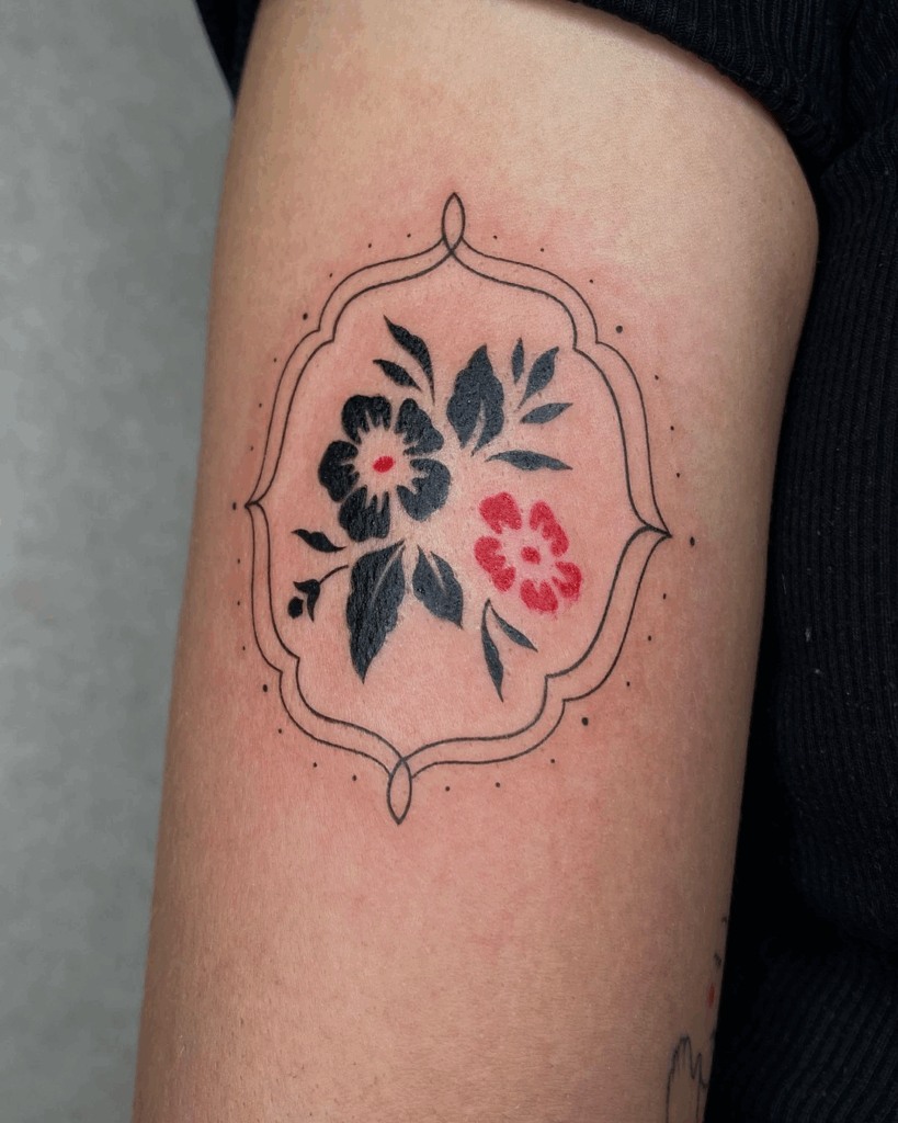 fine line tattoos stockholm tattoo studio @beehive.tattoo @vashkevich_tattoo